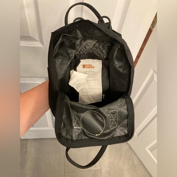 Fjallraven Kanken Mini Backpack in black - Picture 5 of 5